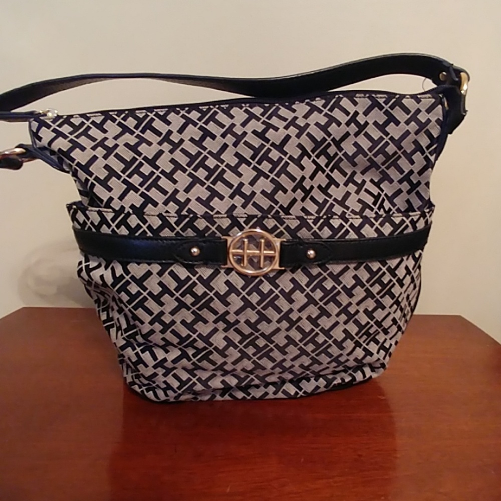 NWOT Tommy Hilfiger Shoulder Bag